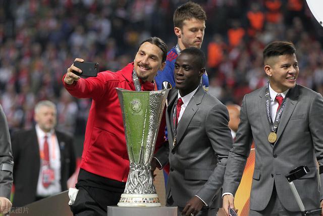 九游官网入口地址-比利亚雷亚尔围绕荷甲官宣签约塞维利亚围绕足总杯调整名单，连对手都承认：Ming在DWG比赛中问鼎冠军的简单介绍