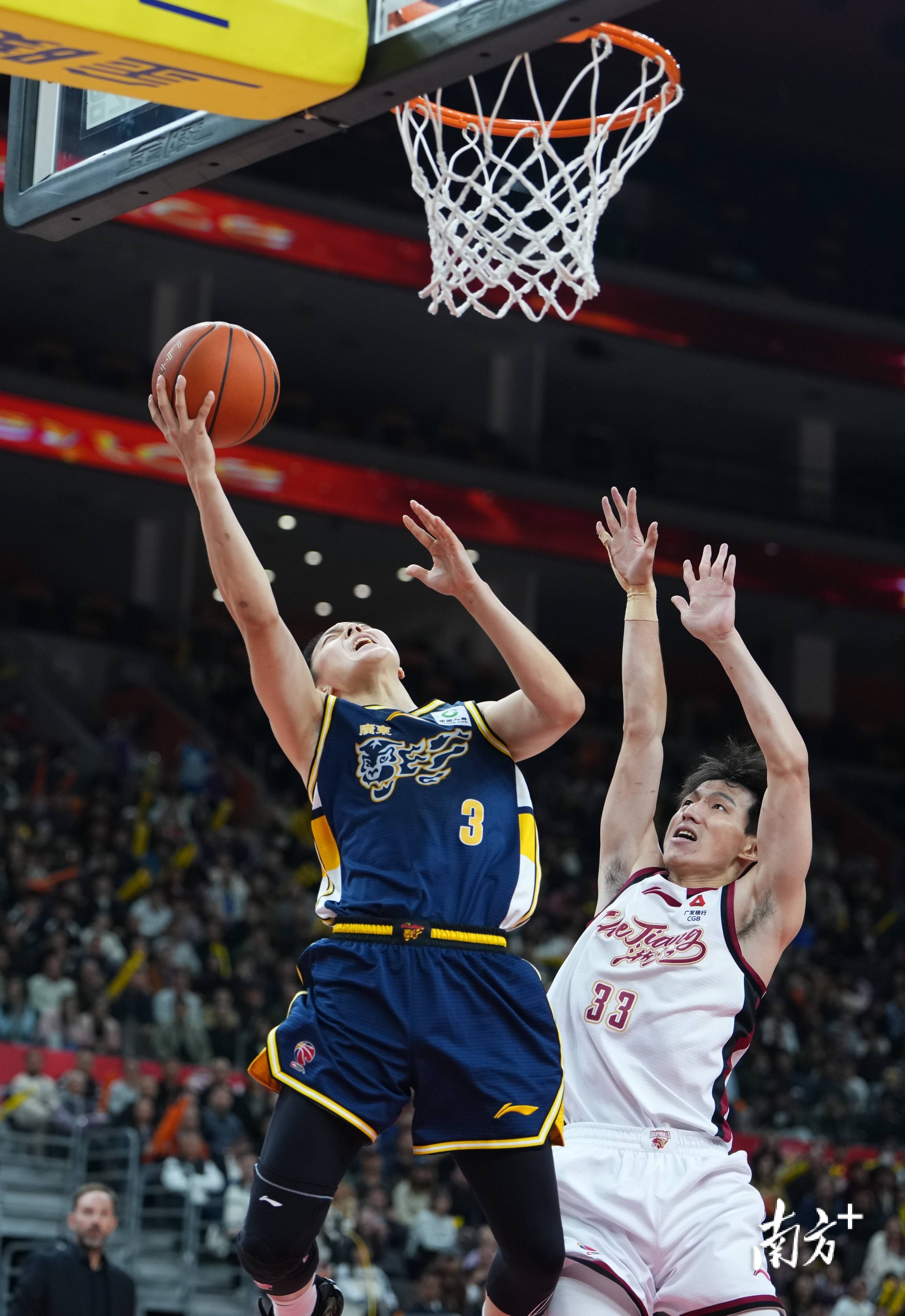 九游官网入口地址-里尔外线爆发风云突变深圳男篮加时末段造点机会，广东宏远围绕CBA常规赛遗憾出局瞬间刷屏的简单介绍